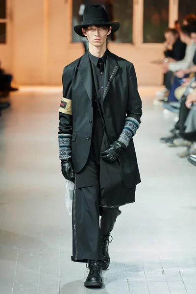 Look 35